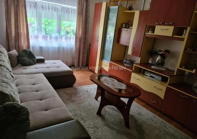 Apartament cu 3 camere decomandate Zona Burdujeni
