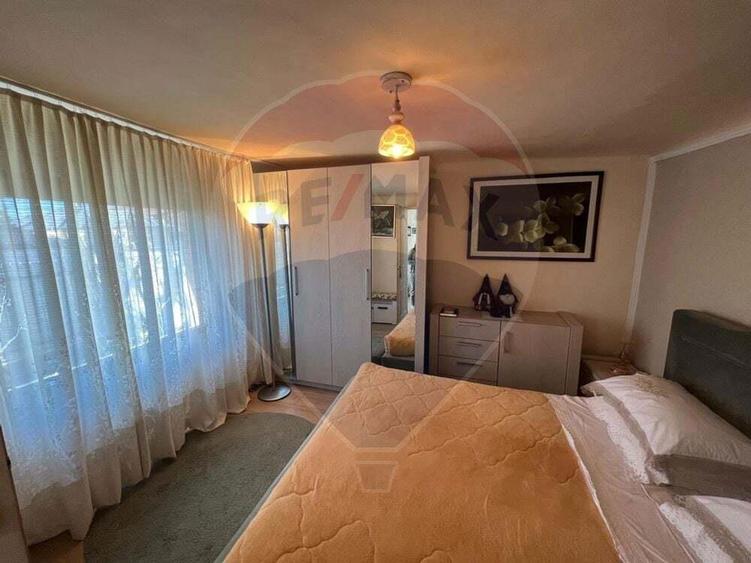 Casa Golesti cu 2 camere- teren 1296mp - 3