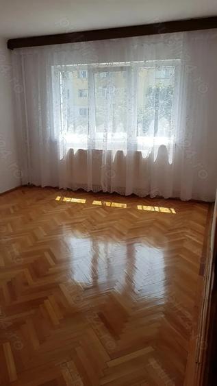 Rovine, zona garii, apartament doua camere, modificat in trei, etaj 2 din 4, centrala proprie. - 11