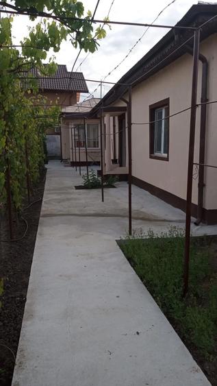 Vand casa si teren in Tecuci - 1