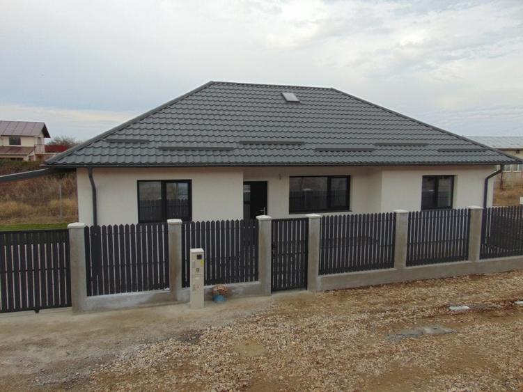 FARA COMISIOANE casa cu 4 camere 2 bai PARTER cu placa pod terasa merita vazuta - 12