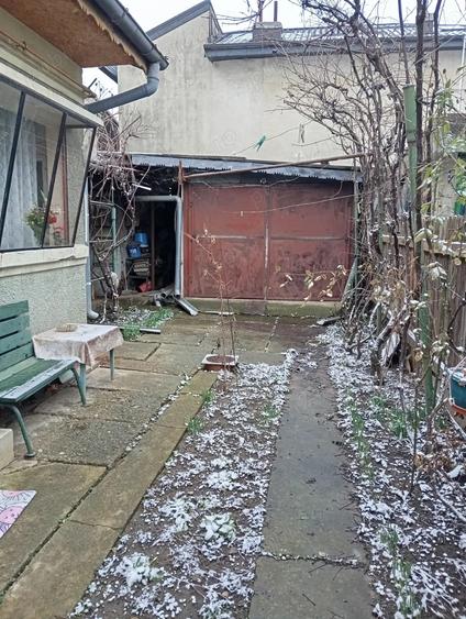 casa 2 camere, bucatarie, baie, beci, garaj - 2