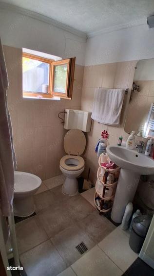 Casa de Vanzare cu 3 camere in zona Damaroaia-Bucure?ti. Noi sec.1 - 10
