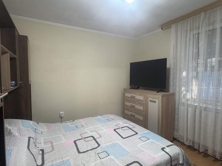 2 cam, 45 mp, bloc caramida, parter, ultracentral - str. Pacii - 13