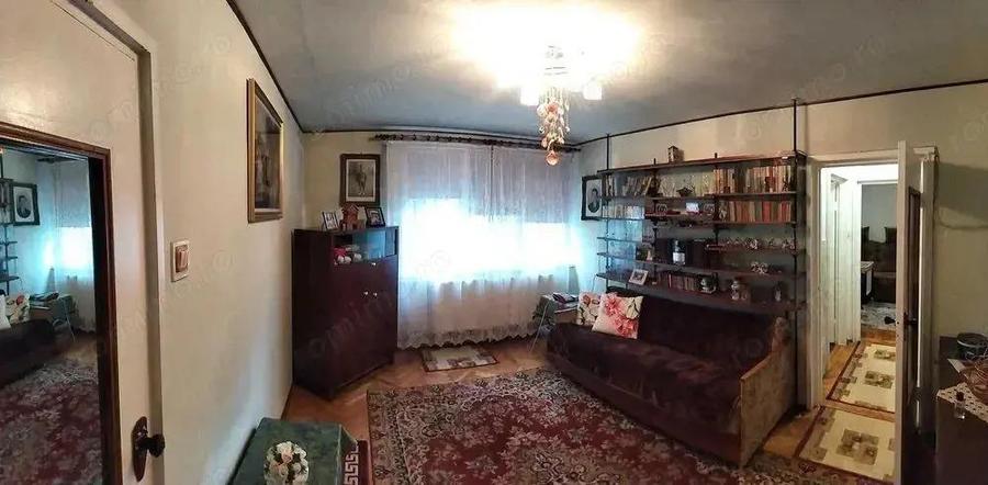 Semicentral - Vanzare apartament 2 camere - Str. Libertatii - 1