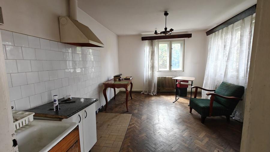 Casa cu teren de 380 mp, front la doua strazi, Gruia - 7