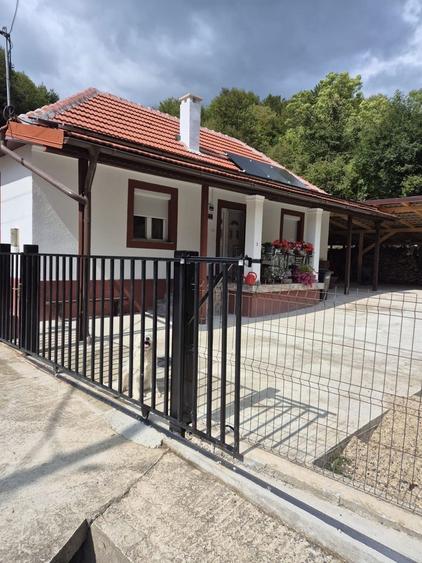 Vand s au schimb cu apartament . - 7