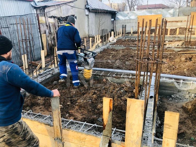 2 Duplex-uri la 8 minute distanta de mers pe jos de statia autobuzului 103 - 29