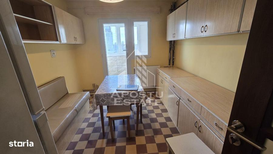 Apartament cu 4 camere, mobilat în Circumvalațiunii