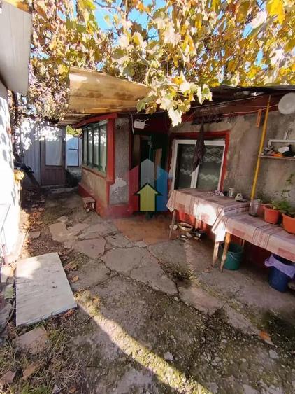 Teren 247mp cu Casa Demolabila zona BUNA (Scoala 18) - 3