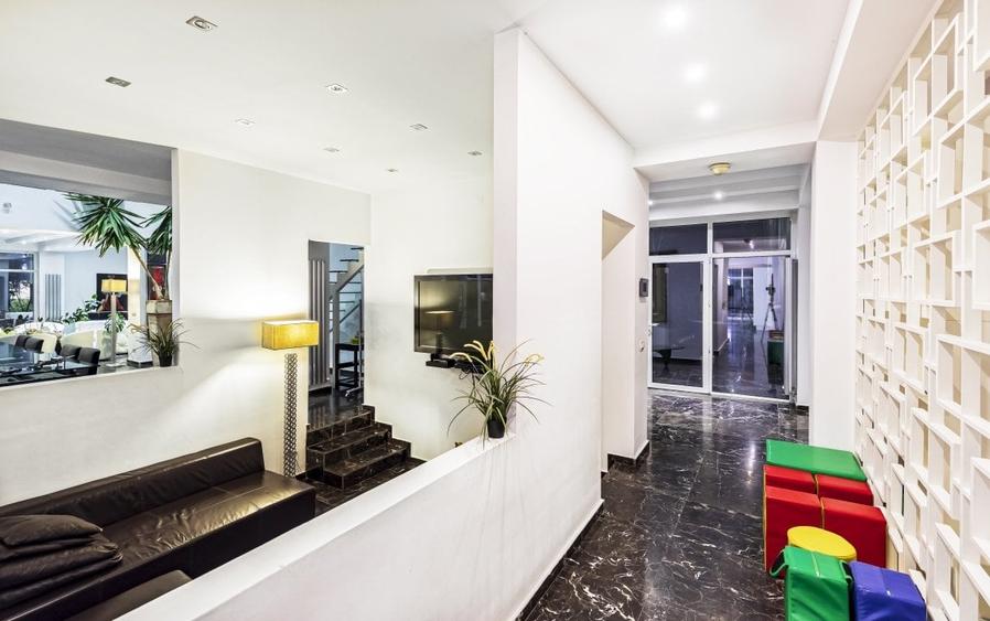 Un Domeniu Unic Lângă București. Luxul Pe Un Singur Nivel: Vilă De Vânzare - 8