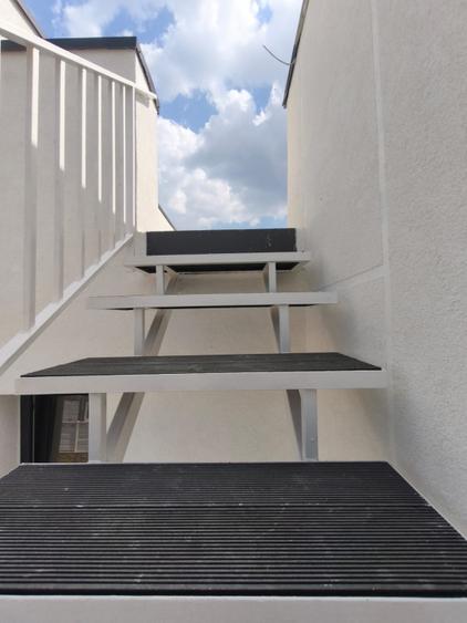 Vanzare vila moderna cu terasa circulabila imensa - 27