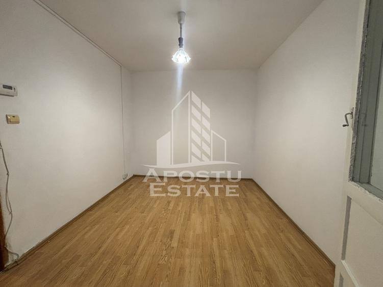 Apartament cu 2 camere in zona Sagului, centrala proprie, etajul intai - 5