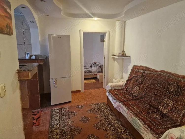 Ap 2 cam, etaj2 , decomandat,utilat,balcon,centrala, zona Spiru Haret - 9