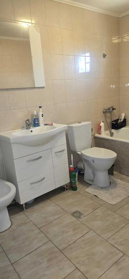 Vand casa zona lacu dulce 0747671319 - 2