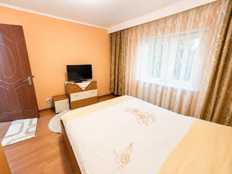 Apartament cu 3 camere decomandat în Faleza Nord