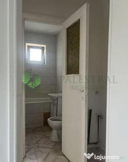 Apartament cu 2 camere semidecomandat, mobilat în Centrul Civic