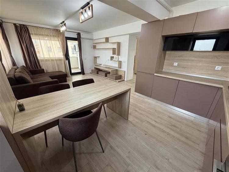 Apartament cu 2 camere decomandat în Ștefan cel Mare