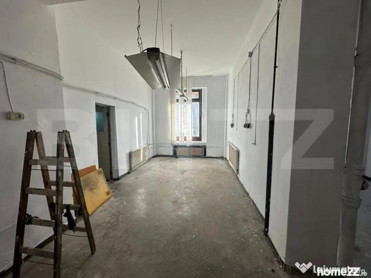 Spațiu comercial, de 280 mp, în 14 Mai