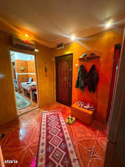Apartament cu 4 camere decomandat în Central