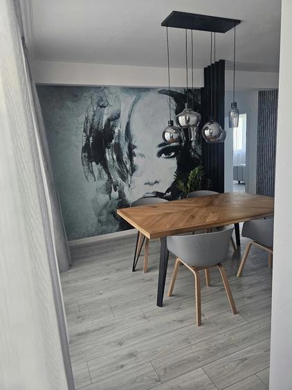 Apartament cu 3 camere semidecomandat în Obcini