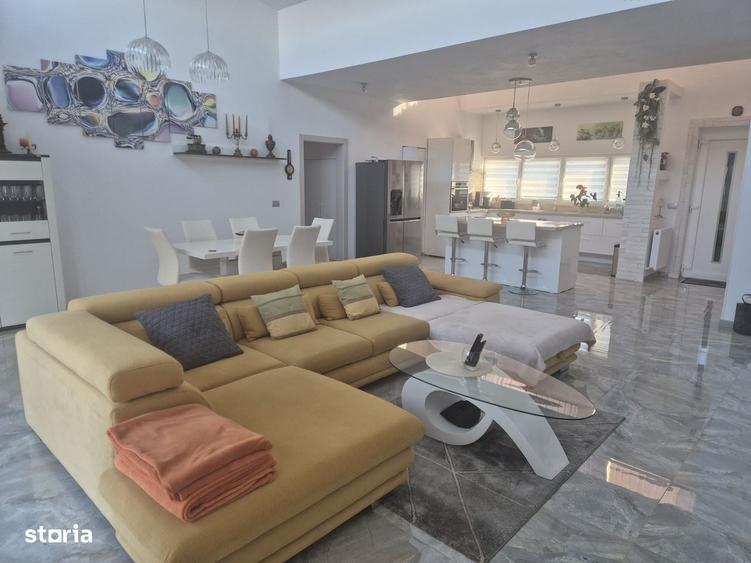 Casă cu 4 camere cu Teren 487 Mp în Vladimirescu