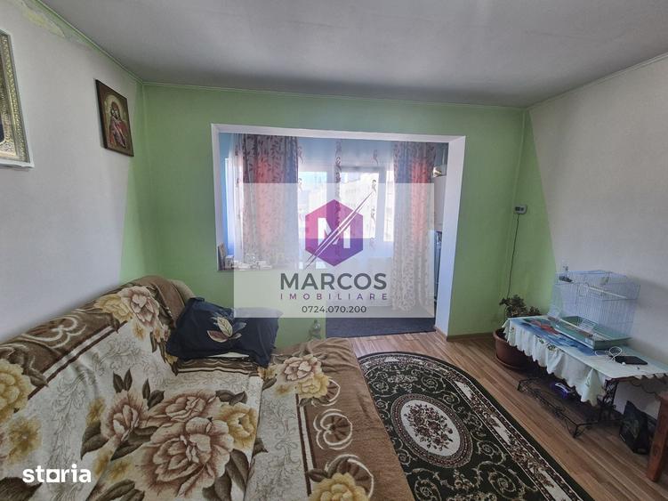 Apartament cu 3 camere semidecomandat în Central