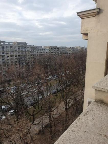 Apartament cu 4 camere decomandat în P-ța Unirii - 2