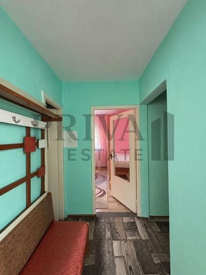 Apartament cu 3 camere decomandat, mobilat în Bucovina