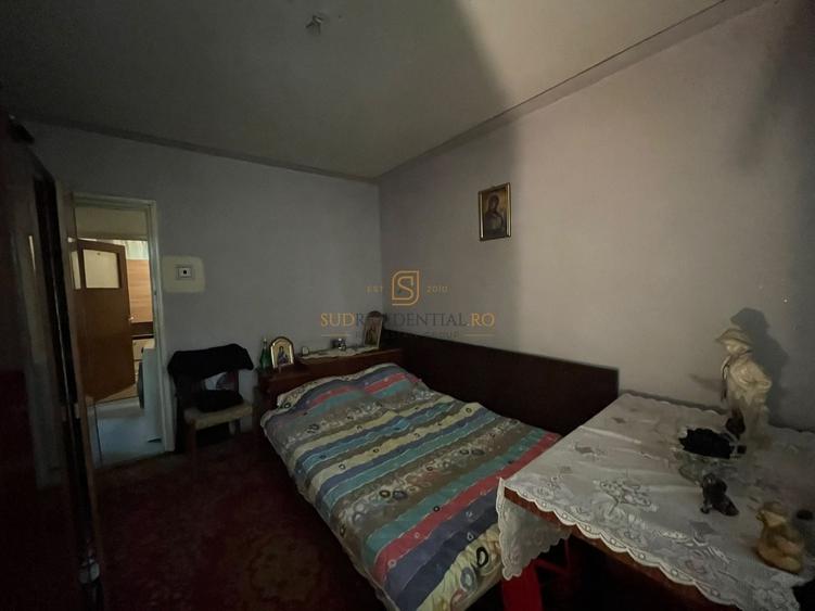 Apartament cu 3 camere semidecomandat, mobilat în Berceni