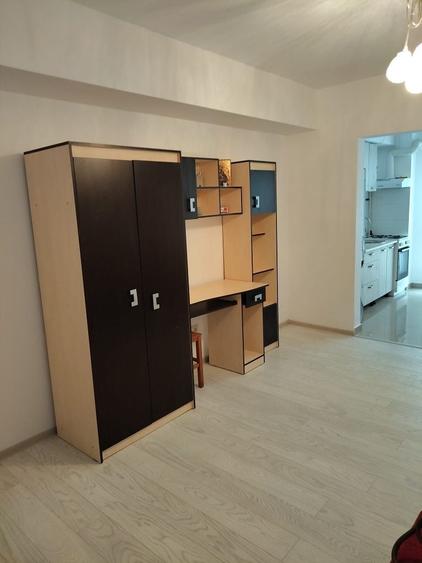 Inchiriez apartament nou cu o camera,35mp - 4