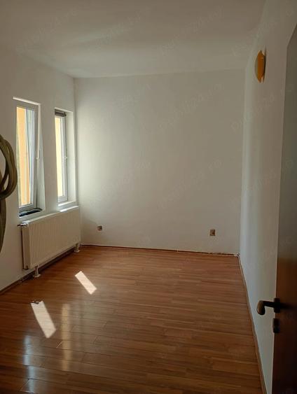 Apartament cu 3 camere decomandat în Mehala