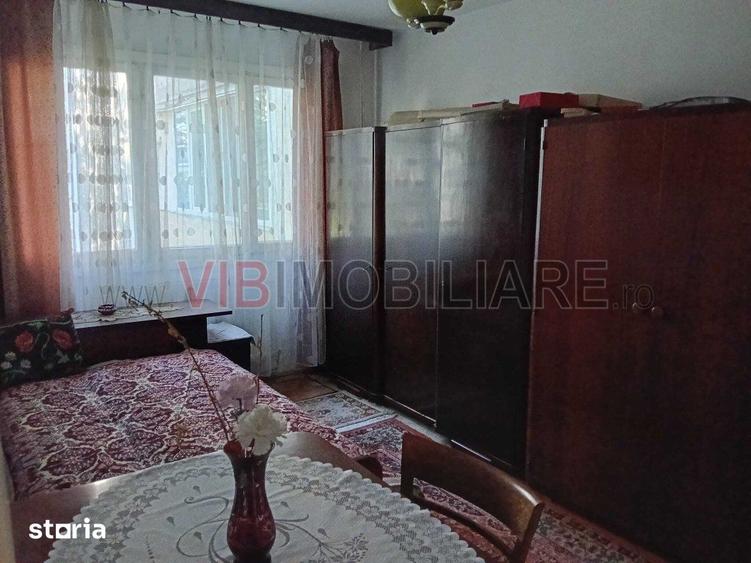 Apartament cu 3 camere semidecomandat în Șagului