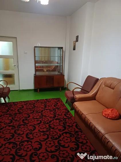 Apartament cu 2 camere decomandat în Coman