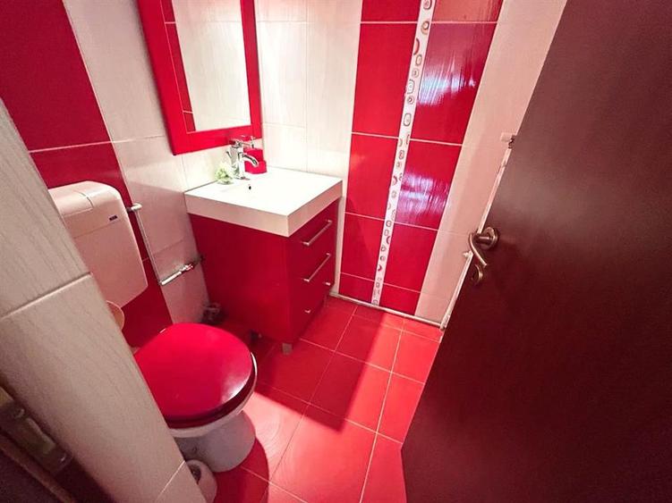 Apartament cu 3 camere decomandat în Cantacuzino
