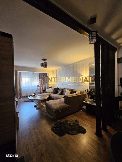 Apartament cu 3 camere decomandat în Cetate