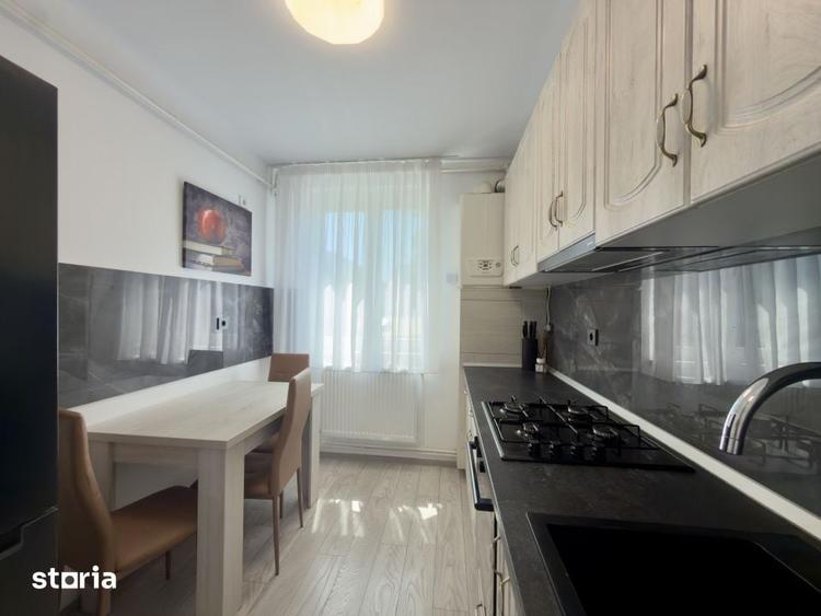 Apartament cu 3 camere în Calea București