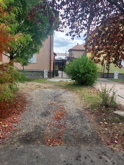 Casă cu 4 camere în Ghiroda