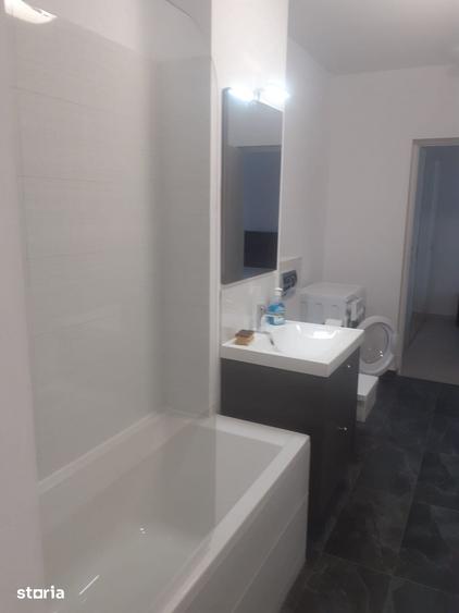Apartament cu 2 camere decomandat în Titan