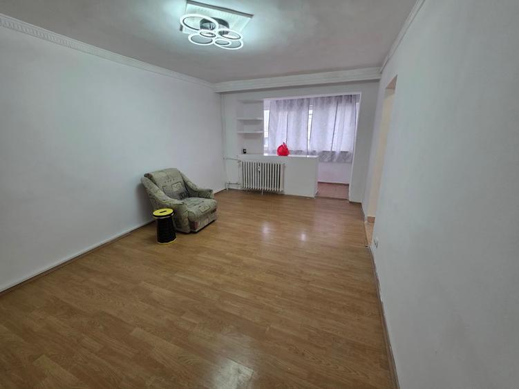 Sos Colentina intersectie Fundeni, bloc reabilitat, stradal, vedere spate, - 4