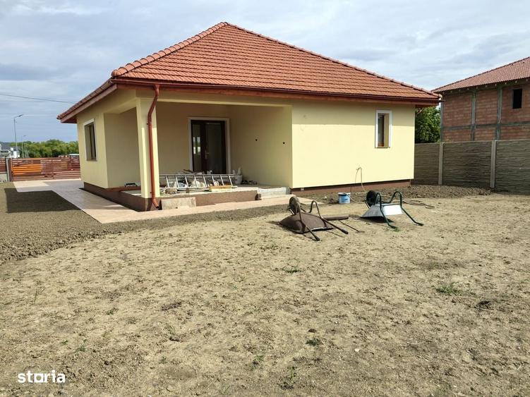 Casă cu 3 camere în Central
