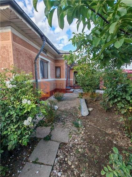 Exclusivitate! Casa tip parter + teren 880mp in Stancesti-Vadu Pasii - 2