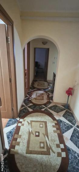 Inchiriez apartament 3 camere - 6