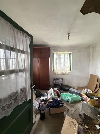 Casa veche cu teren 2200 mp in sat Izvoru de jos jud Arges - 3