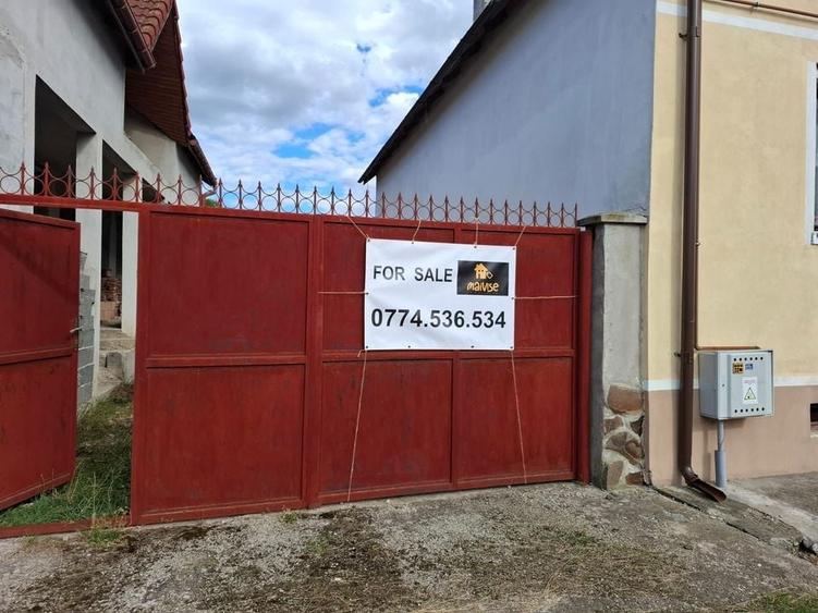 Casa 7 camere 200 mp utili, teren 1.910 mp- Baile Persani/Ohaba - 1