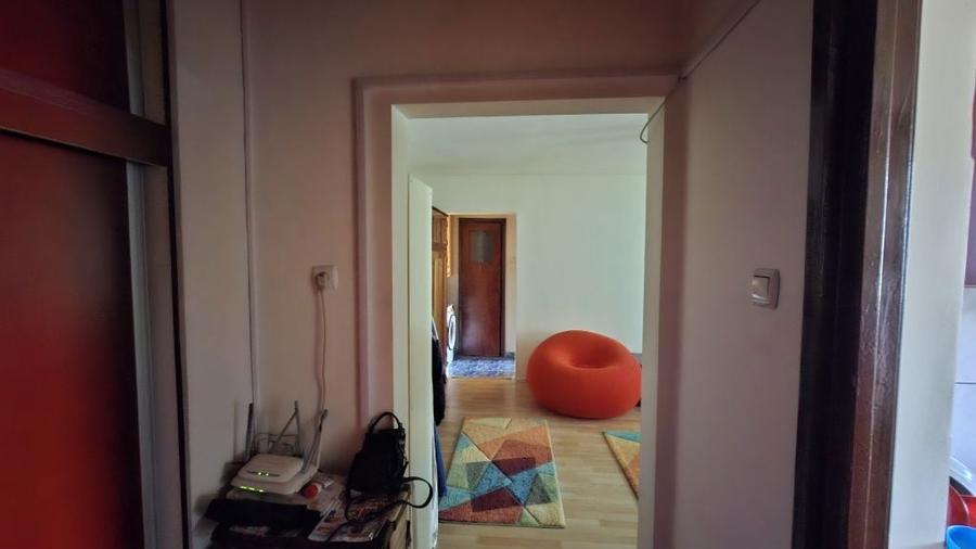 Vand apartament 2 camere - Bd. Basarabia sec 2 - 4