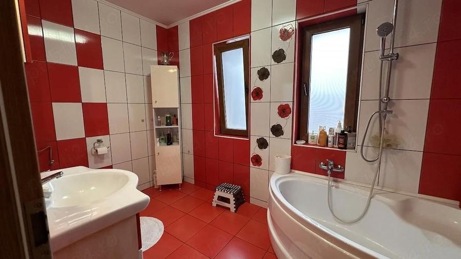 Casa de vanzare in Mosni?a Noua, cartier Europa. - 6