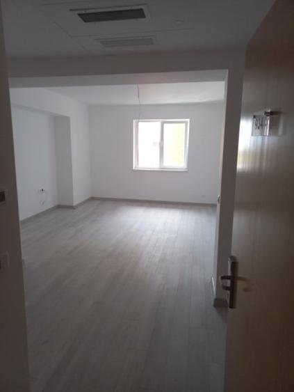 Apartament cu 2 camere semidecomandat în Vitan-Bârzești - 6