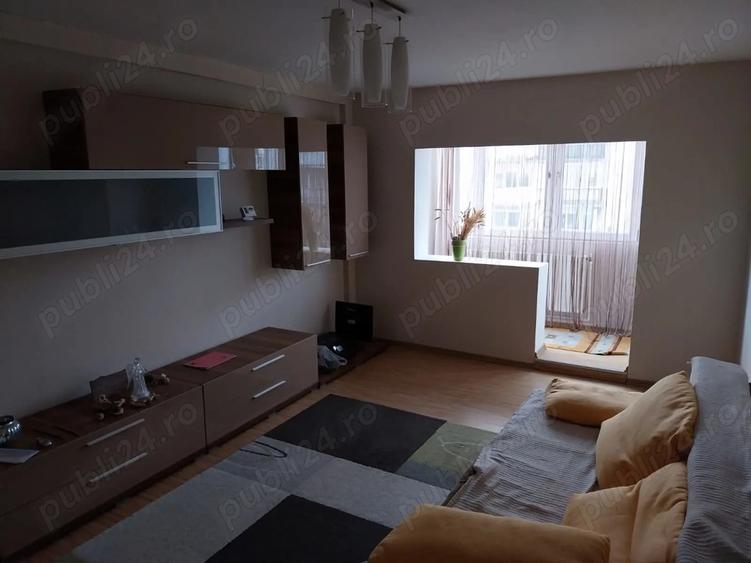Ofer spre inchiriere apartament 3 camere zona Alfa - 1