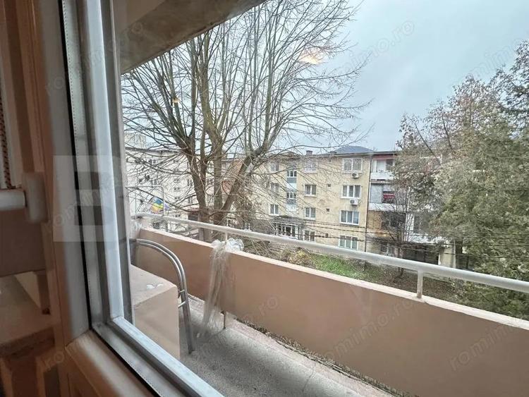 Apartament cu 2 camere semidecomandat, Deva, Central - 1
